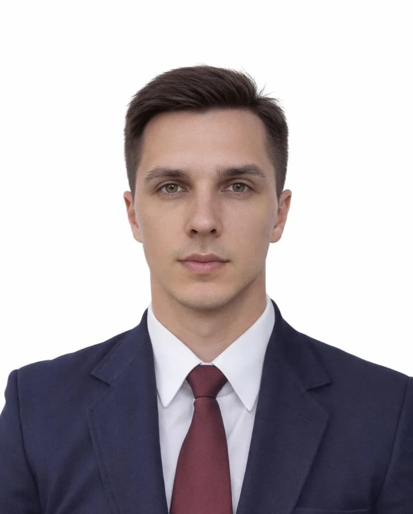 Макаренко Владимир — Директор